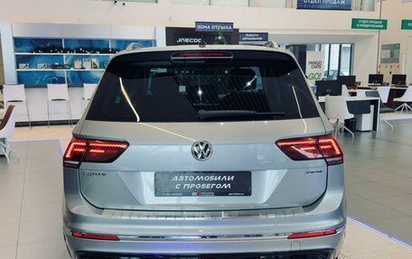 Volkswagen Tiguan II, 2018 год, 2 685 000 рублей, 7 фотография