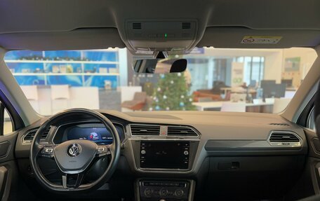 Volkswagen Tiguan II, 2018 год, 2 685 000 рублей, 14 фотография