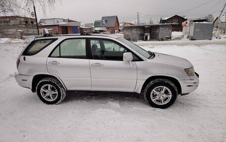 Lexus RX IV рестайлинг, 2000 год, 850 000 рублей, 2 фотография