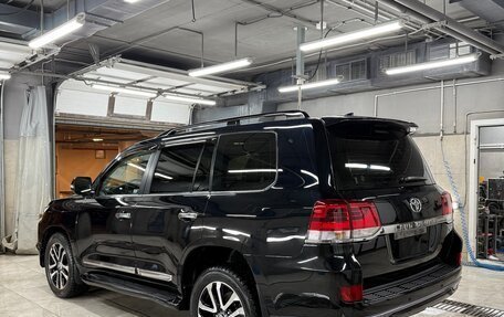 Toyota Land Cruiser 200, 2016 год, 5 450 000 рублей, 2 фотография