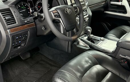 Toyota Land Cruiser 200, 2016 год, 5 450 000 рублей, 9 фотография