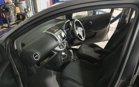 Nissan Note II рестайлинг, 2011 год, 720 000 рублей, 13 фотография