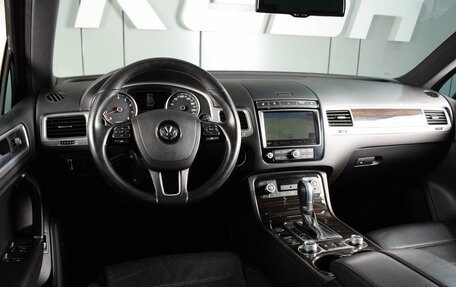 Volkswagen Touareg III, 2015 год, 3 299 000 рублей, 6 фотография