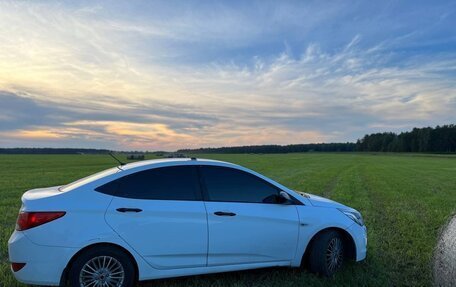 Hyundai Solaris II рестайлинг, 2014 год, 1 150 000 рублей, 1 фотография