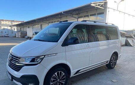 Volkswagen Caravelle T6 рестайлинг, 2020 год, 6 700 000 рублей, 1 фотография