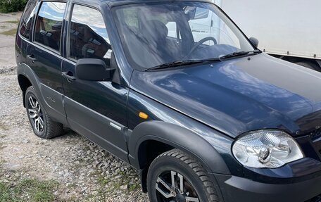 Chevrolet Niva I рестайлинг, 2010 год, 450 000 рублей, 2 фотография