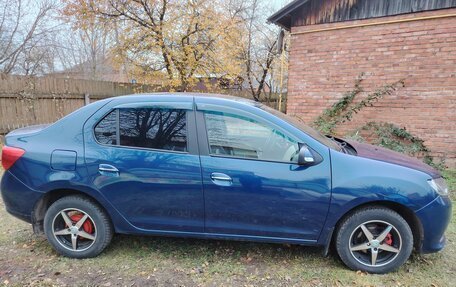 Renault Logan II, 2014 год, 800 000 рублей, 3 фотография