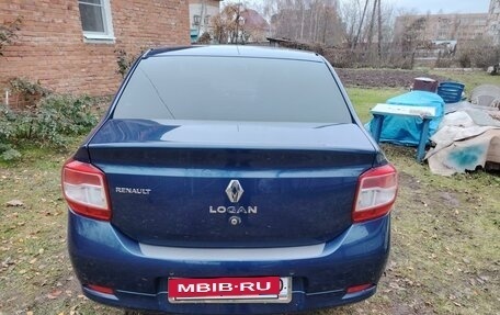 Renault Logan II, 2014 год, 800 000 рублей, 2 фотография