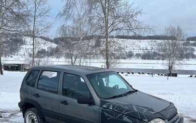 Chevrolet Niva I рестайлинг, 2004 год, 285 000 рублей, 1 фотография