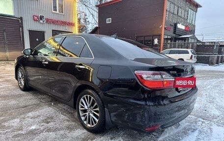 Toyota Camry, 2017 год, 2 800 000 рублей, 6 фотография