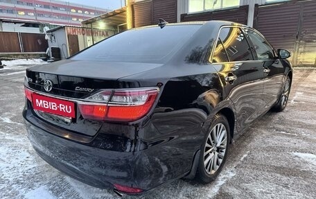 Toyota Camry, 2017 год, 2 800 000 рублей, 3 фотография