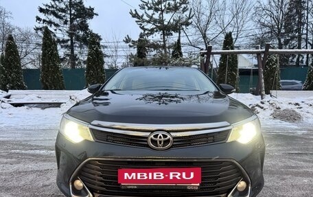 Toyota Camry, 2017 год, 2 800 000 рублей, 7 фотография