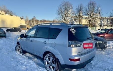 Mitsubishi Outlander III рестайлинг 3, 2008 год, 999 999 рублей, 4 фотография