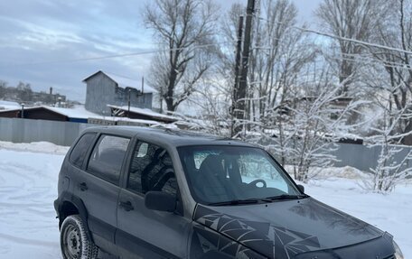 Chevrolet Niva I рестайлинг, 2004 год, 285 000 рублей, 2 фотография