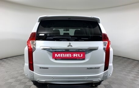 Mitsubishi Pajero Sport III рестайлинг, 2019 год, 2 648 000 рублей, 6 фотография