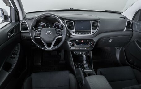 Hyundai Tucson III, 2018 год, 2 394 000 рублей, 6 фотография