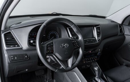 Hyundai Tucson III, 2018 год, 2 394 000 рублей, 13 фотография