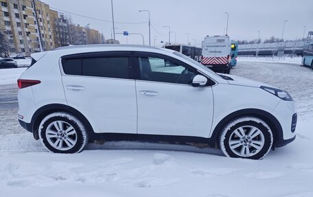 KIA Sportage IV рестайлинг, 2018 год, 2 090 000 рублей, 6 фотография