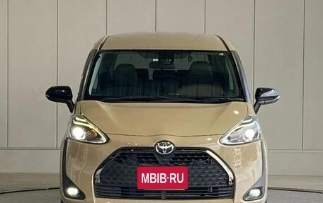 Toyota Sienta II, 2021 год, 1 100 000 рублей, 2 фотография