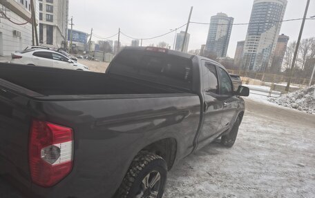 Toyota Tundra II, 2015 год, 5 300 000 рублей, 6 фотография