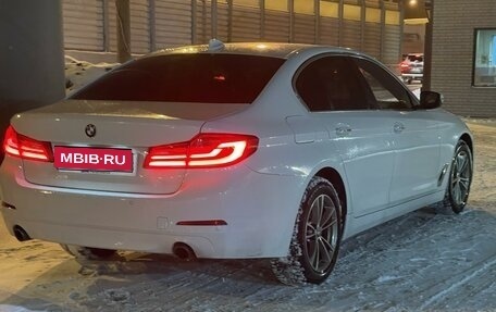 BMW 5 серия, 2017 год, 3 600 000 рублей, 3 фотография