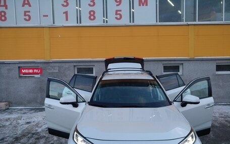 Toyota RAV4, 2020 год, 4 200 000 рублей, 4 фотография