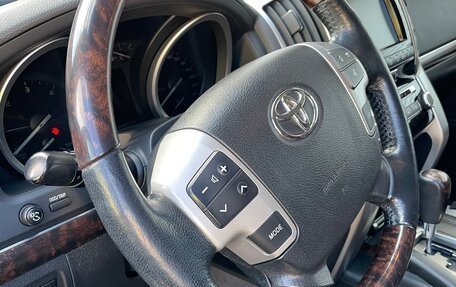 Toyota Land Cruiser 200, 2013 год, 7 фотография