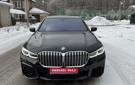 BMW 7 серия, 2019 год, 6 890 000 рублей, 2 фотография