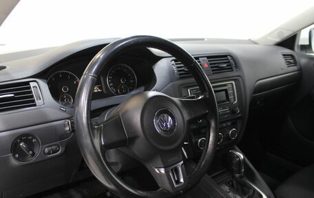 Volkswagen Jetta VI, 2013 год, 779 000 рублей, 13 фотография