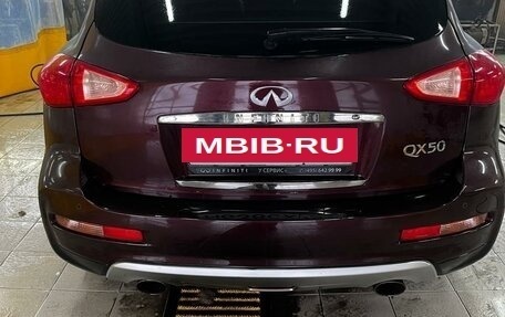 Infiniti QX50 I рестайлинг, 2017 год, 3 100 000 рублей, 11 фотография