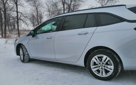 Opel Astra K, 2016 год, 1 475 000 рублей, 2 фотография