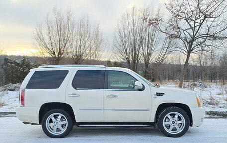 Cadillac Escalade III, 2010 год, 1 750 000 рублей, 4 фотография