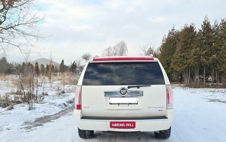 Cadillac Escalade III, 2010 год, 1 750 000 рублей, 8 фотография