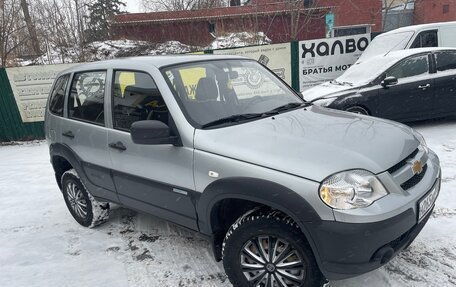 Chevrolet Niva I рестайлинг, 2013 год, 570 000 рублей, 3 фотография