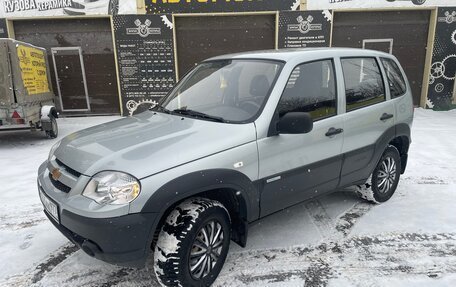 Chevrolet Niva I рестайлинг, 2013 год, 570 000 рублей, 2 фотография