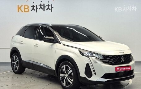 Peugeot 3008 II, 2022 год, 2 400 000 рублей, 1 фотография