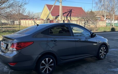 Hyundai Solaris II рестайлинг, 2013 год, 1 045 000 рублей, 6 фотография