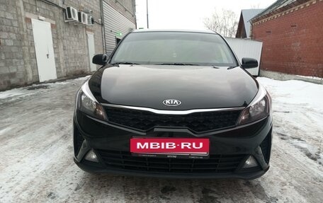 KIA Rio IV, 2021 год, 1 700 000 рублей, 9 фотография