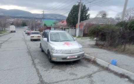 Mitsubishi Space Wagon III, 2000 год, 160 000 рублей, 2 фотография