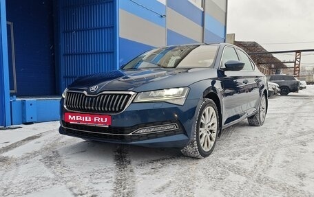 Skoda Superb III рестайлинг, 2022 год, 3 700 000 рублей, 3 фотография