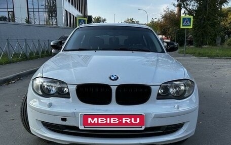 BMW 1 серия, 2011 год, 870 000 рублей, 3 фотография