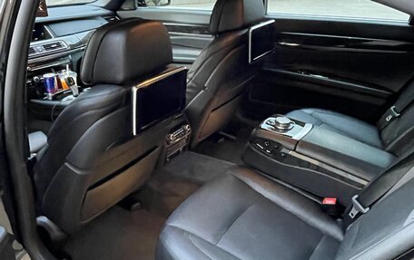 BMW 7 серия, 2014 год, 2 400 000 рублей, 11 фотография