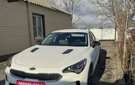 KIA Stinger I, 2021 год, 4 000 000 рублей, 3 фотография