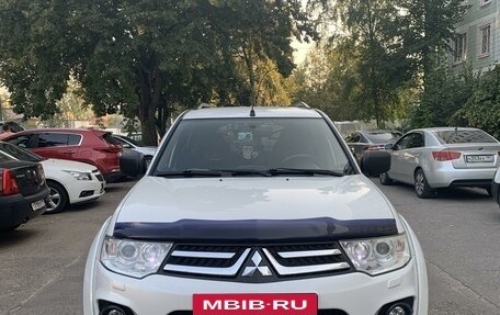 Mitsubishi Pajero Sport II рестайлинг, 2013 год, 2 300 000 рублей, 2 фотография