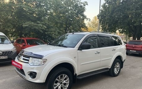 Mitsubishi Pajero Sport II рестайлинг, 2013 год, 2 300 000 рублей, 3 фотография