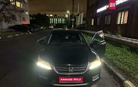 Honda Accord IX рестайлинг, 2013 год, 1 350 000 рублей, 1 фотография