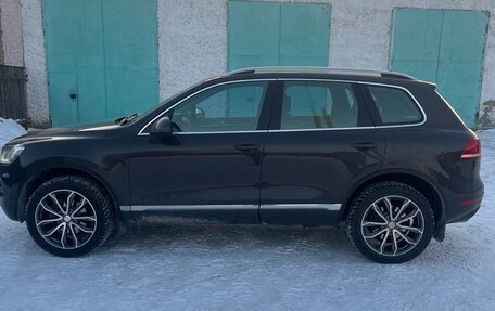 Volkswagen Touareg III, 2012 год, 2 000 000 рублей, 1 фотография