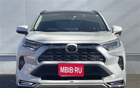 Toyota RAV4, 2021 год, 2 197 000 рублей, 2 фотография