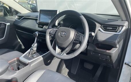 Toyota RAV4, 2021 год, 2 197 000 рублей, 11 фотография