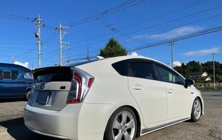 Toyota Prius, 2015 год, 1 240 000 рублей, 10 фотография